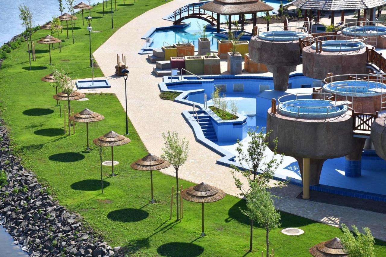 Tahiti Apartman Hajdúszoboszló Extérieur photo