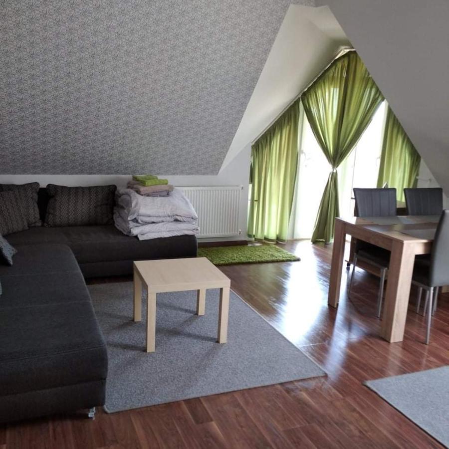 Tahiti Apartman Hajdúszoboszló Extérieur photo
